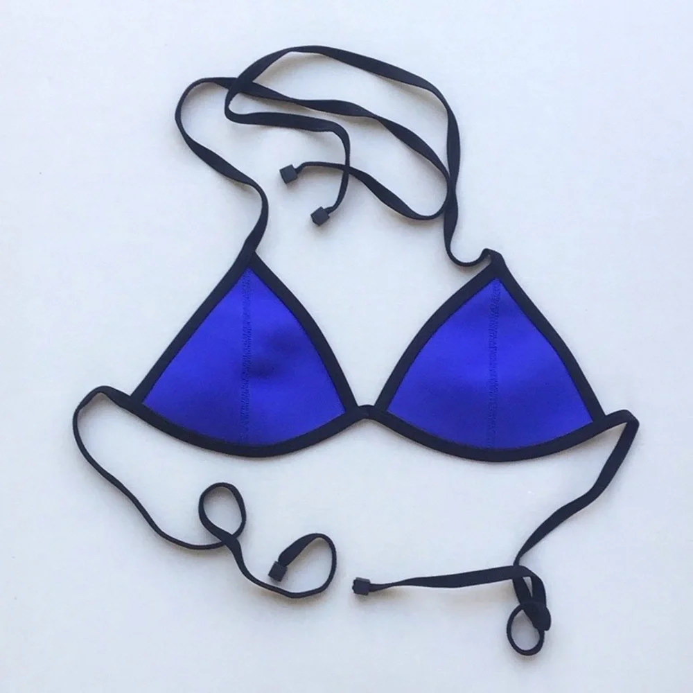 Triangl Chloe Blue and Black contrast Bikini top
